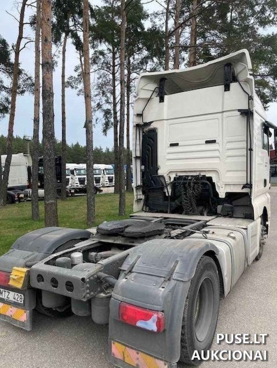 Puspriekabių vilkikas MAN TGX 18.440 Balninis vilkikas 1