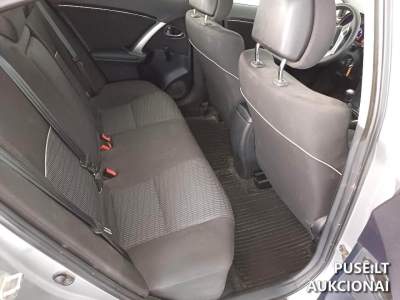 Toyota Avensis 2012 dyzelinis automobilis Vilniuje pradinė kaina 3120 EUR
