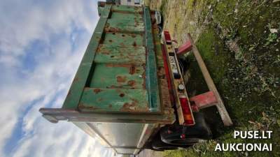 Puspriekabė Koegel ZK18 2000m. parduodama aukcione 5600 EUR pradine kaina