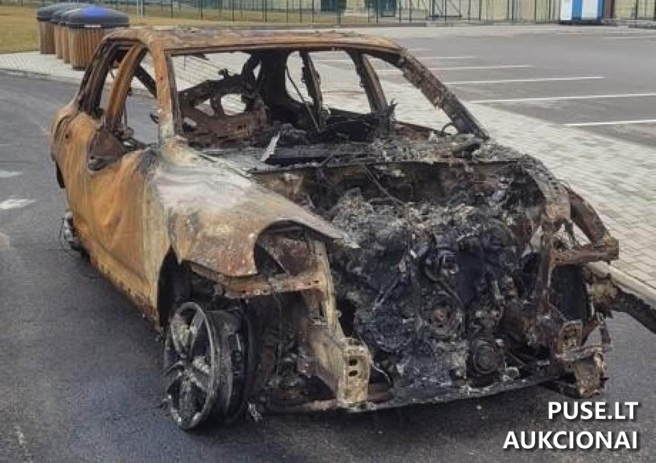 sudegęs Porche Cayenne Kitas turtas 1