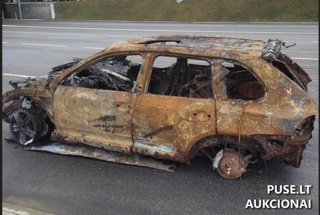 sudegęs Porche Cayenne Kitas turtas 3