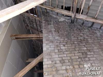 Patalpų dalis Vilniuje, Pylimo g. 31A, neįrengta pastogė, pradinė kaina 10300 EUR