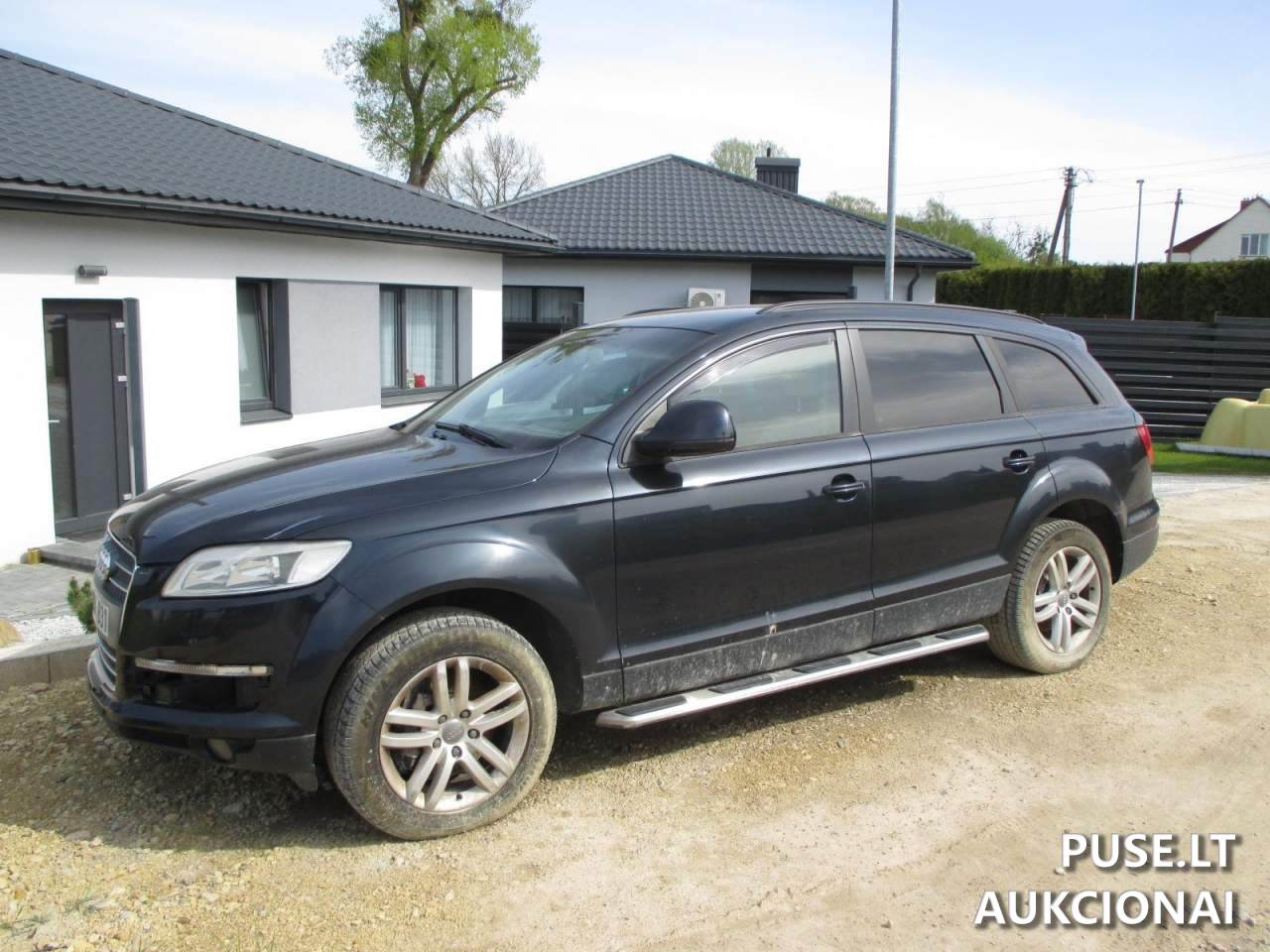 AUDI Q7 Keleivinis automobilis 3