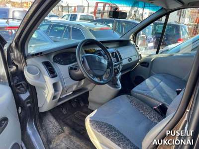 Parduodama transporto priemonė RENAULT TRAFIC 2005 dyzelinas Panevėžyje aukcione nuo 2247 EUR