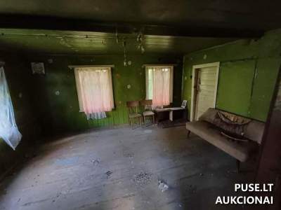 1/2 dalis gyvenamojo namo Pasvalio rajone, Kyburių k. su žemės sklypu, pradinė kaina 152 EUR