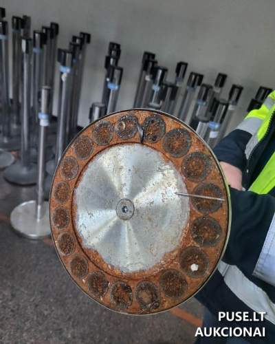 54 juostiniai atitvarai aukcione Vilniaus oro uoste, pradinė kaina 150 EUR