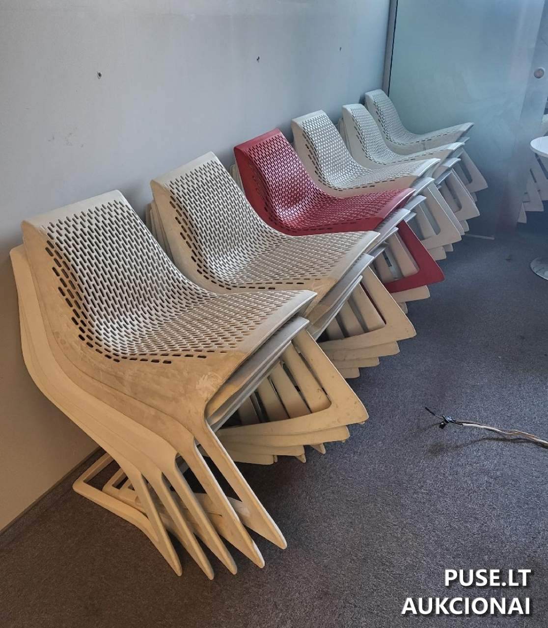 Plastikinės kėdės, 20 vnt Baldai 1