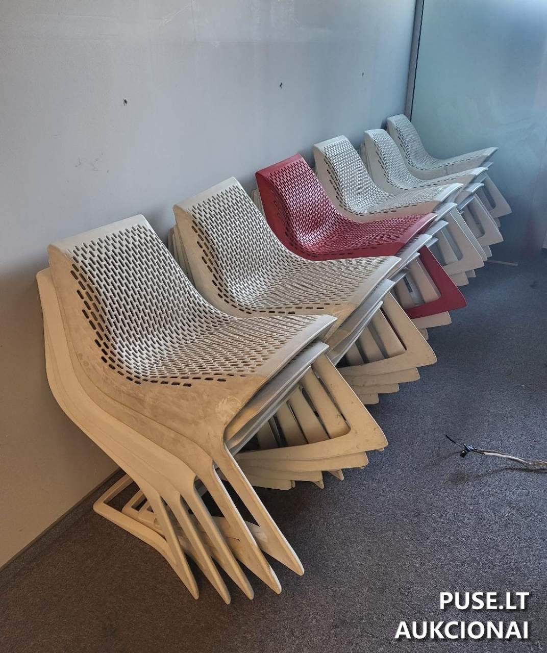 Plastikinės kėdės, 25 vnt Baldai 1