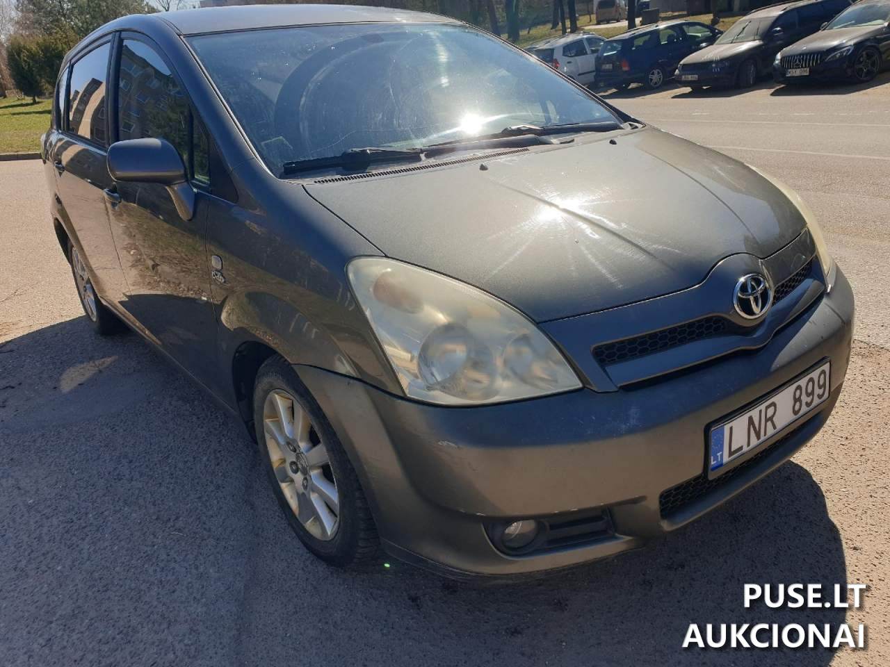 TOYOTA COROLLA VERSO Lengvasis automobilis 1