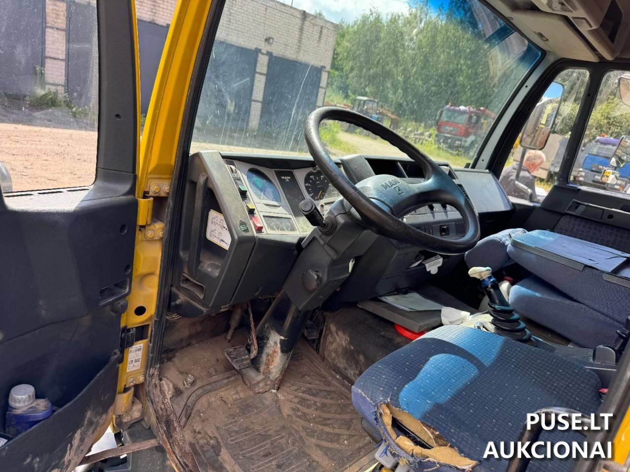 MAN LE 180C Krovininis automobilis nuo 3,5t. iki 12t. 1