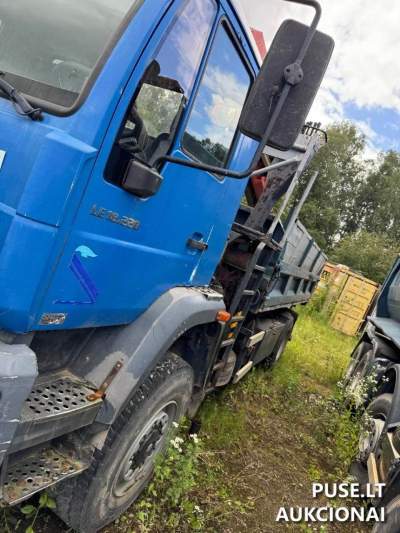 Krovininis automobilis MAN 18.220 2004 m. dyzelinas aukcione pradedant nuo 18000 EUR