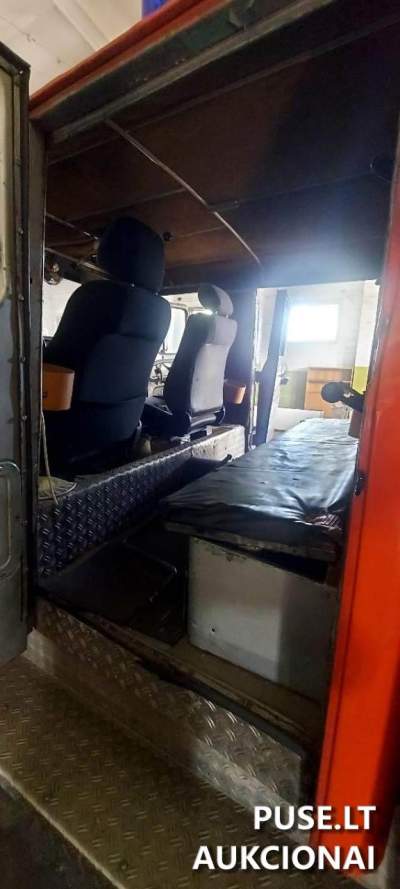 Gaisrinis automobilis AC-40 1985 m. Prienuose, pradinė kaina 1500 EUR