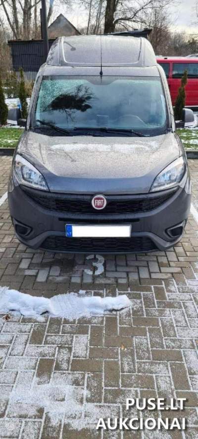 Krovininis automobilis FIAT DOBLO antstolių aukcione pradinė kaina 5600 EUR
