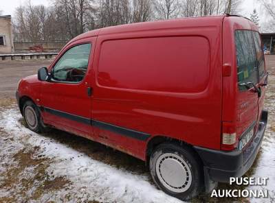 Krovimo automobilis Peugeot Partner 1.6 (2007 m.) aukcionas Kaune, kaina nuo 180 EUR