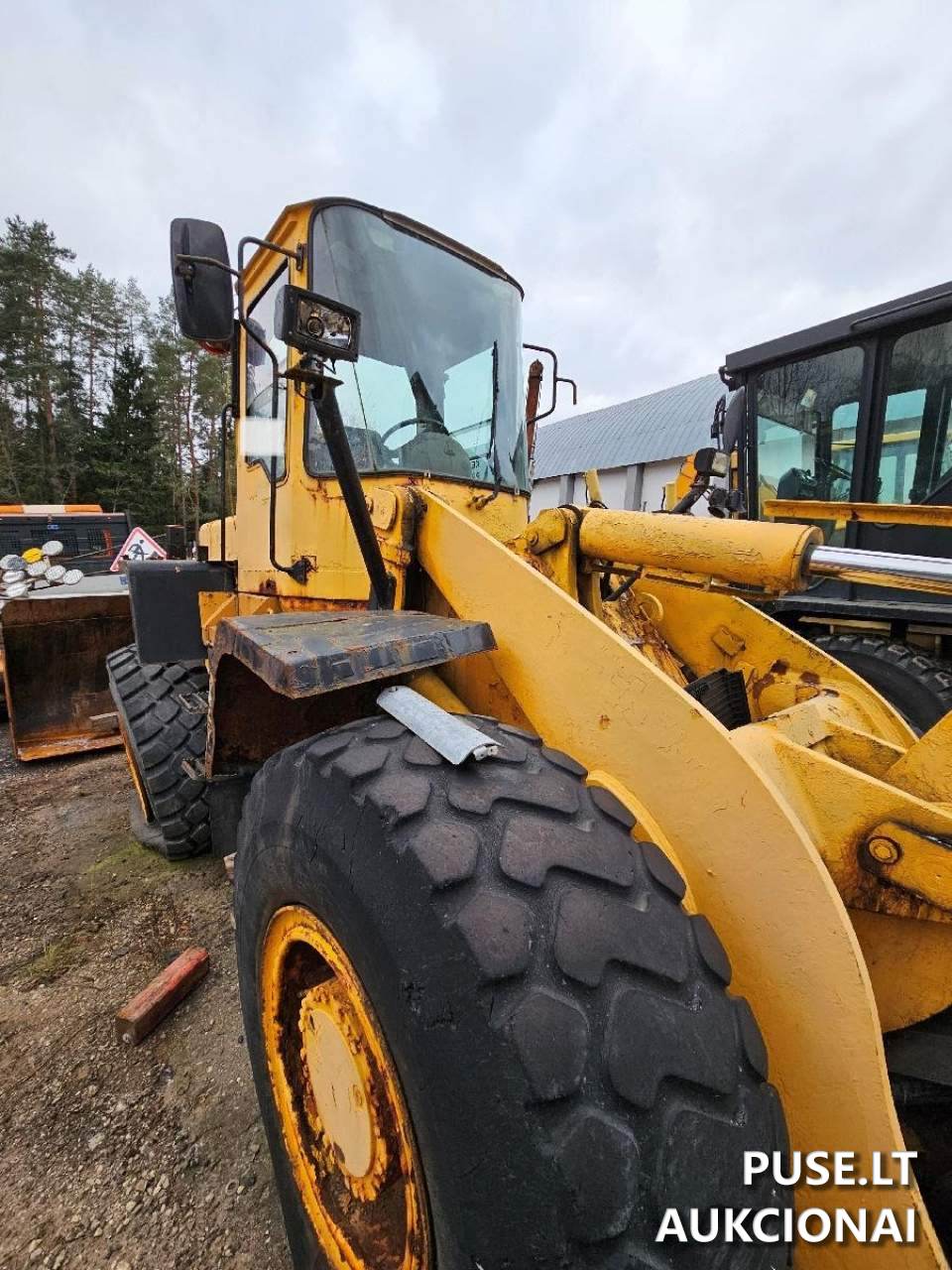 Ratinis pakrovėjas Komatsu WA270-3 Traktoriai, savaeigės mašinos, priekabos, puspriekabės 2