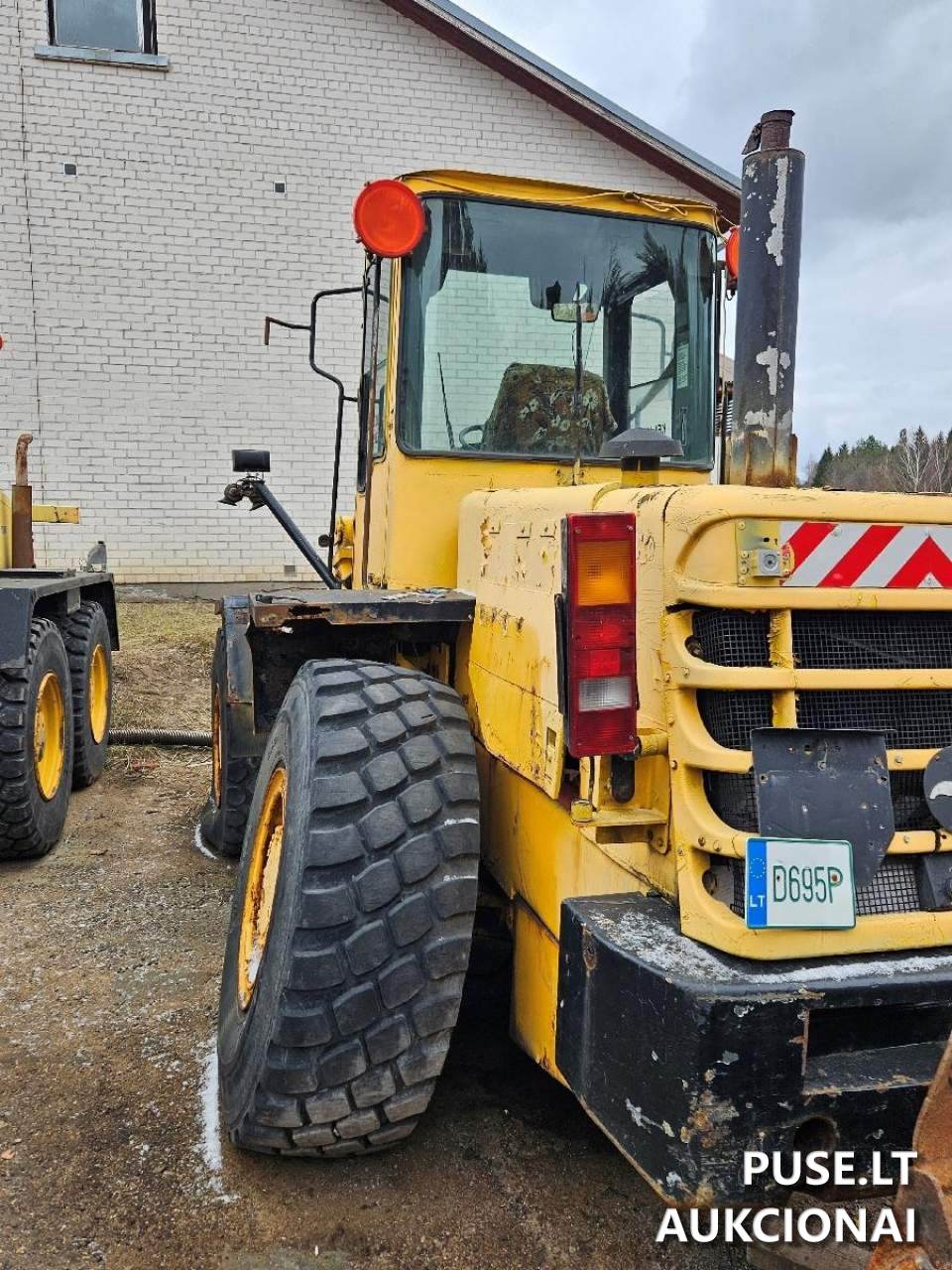 Ratinis pakrovėjas Komatsu WA270-3 Traktoriai, savaeigės mašinos, priekabos, puspriekabės 4