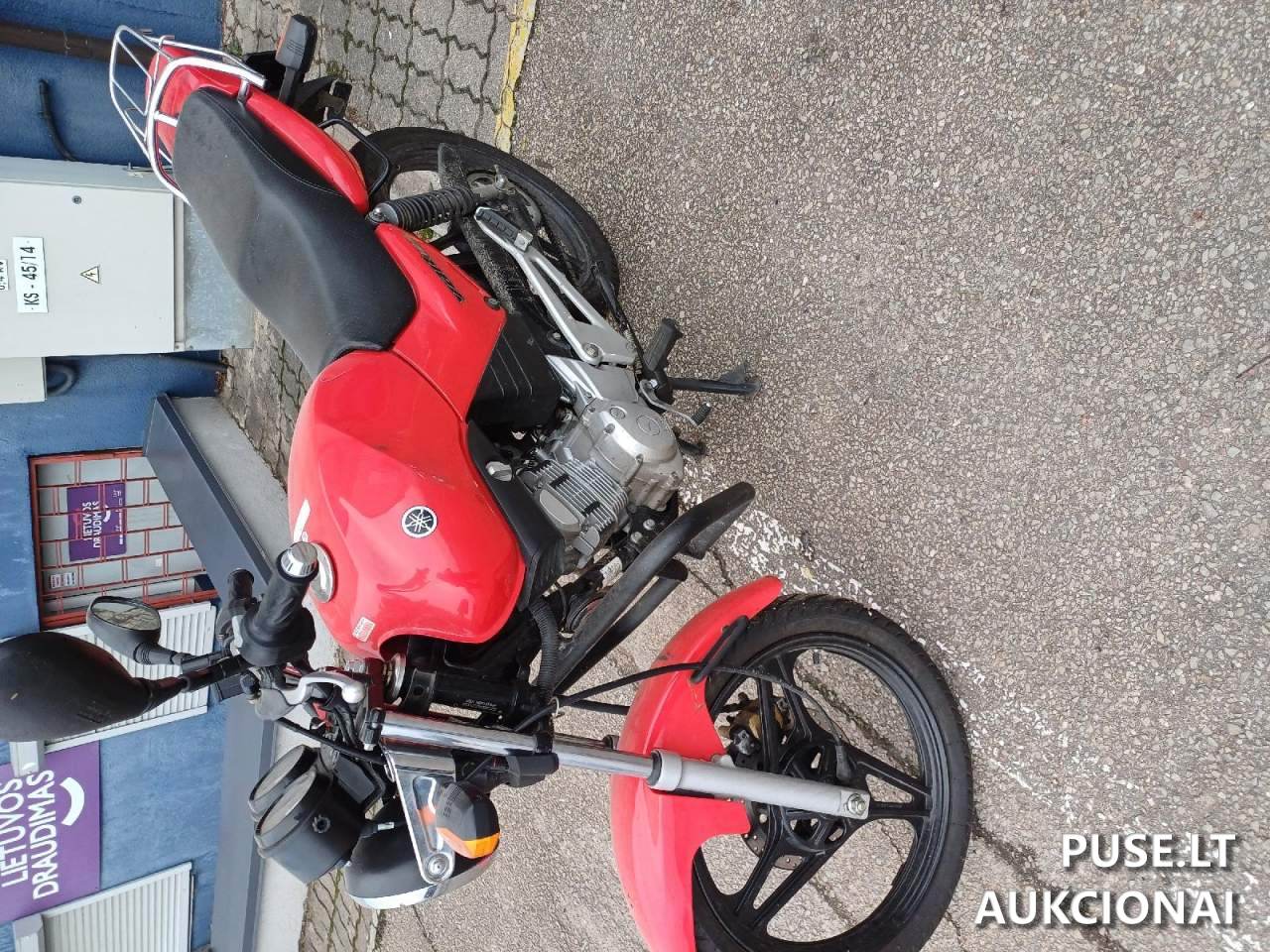 Yamaha YBR125 Motociklas 3