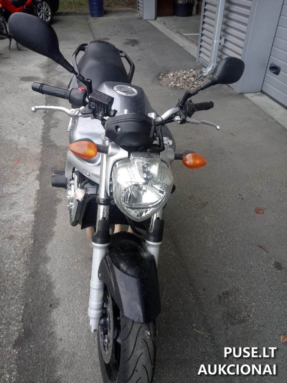 Yamaha FZ6-N Motociklas 4