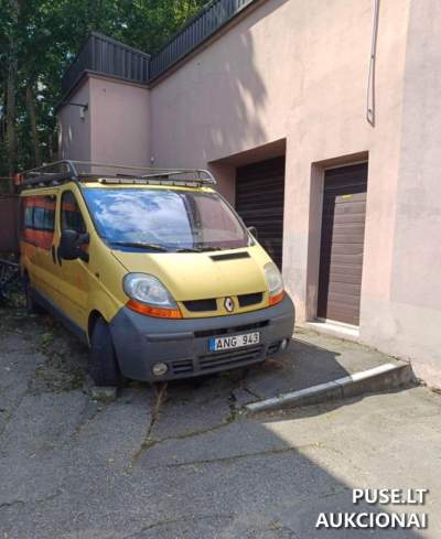 Dvi krovininės transporto priemonės Renault Traffic ir Ford Transit nuo 775 EUR