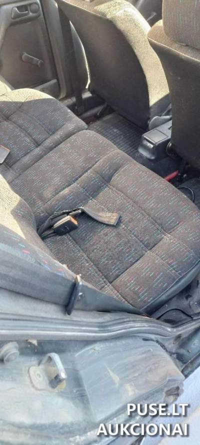 Parduodamas naudotas VW Golf 1998 m. 74 kW Vilniuje aukcione nuo 147 EUR