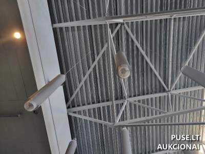 25 vnt. pakabinamų šviestuvų aukcionas Vilniaus oro uoste nuo 240 EUR