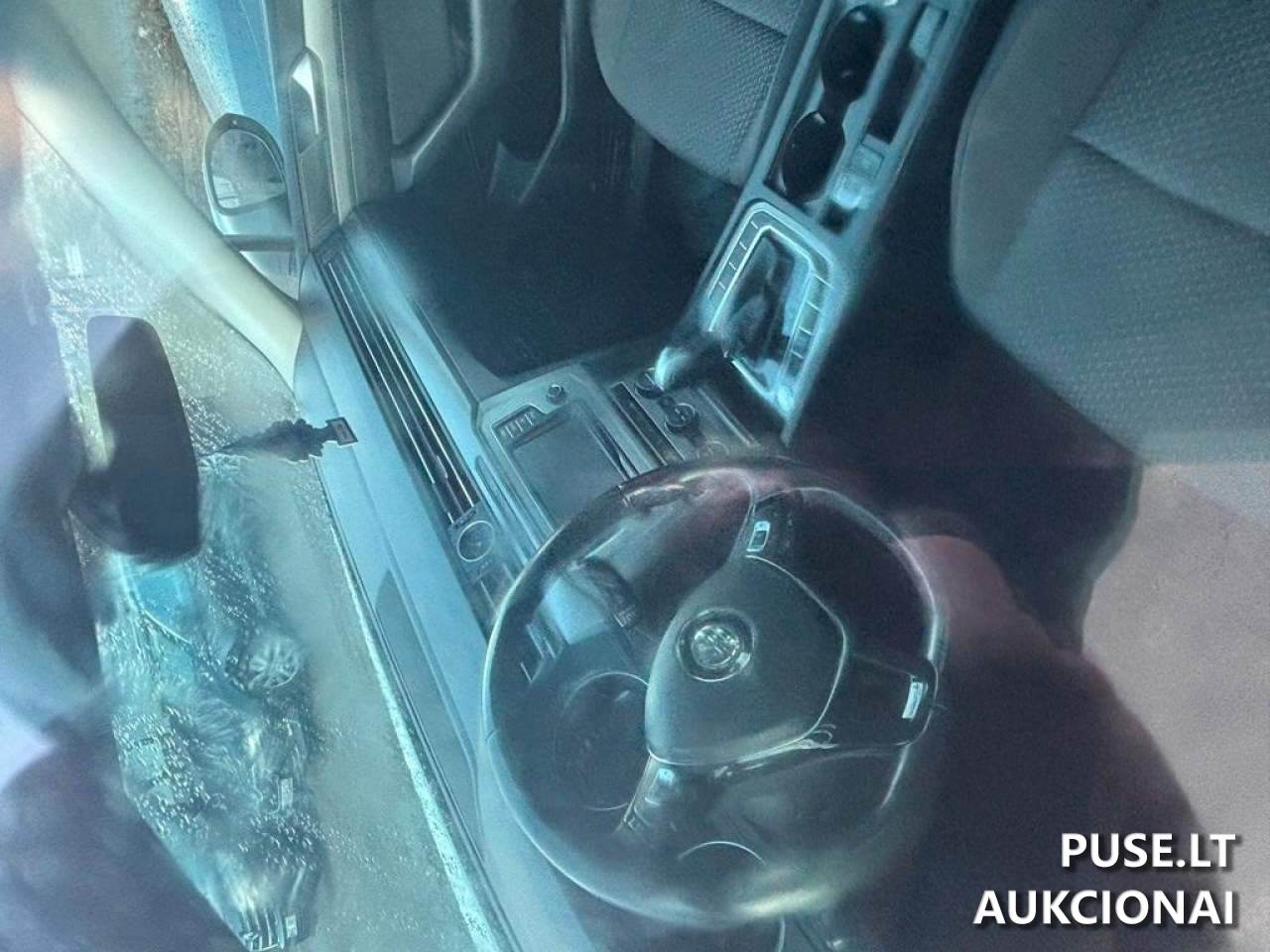 VW PASSAT Keleivinis automobilis 1
