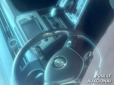 VW Passat 2015 dyzelinis automobilis parduodamas aukcione nuo 5760 EUR