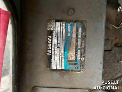 Mašinos ir įrengimai - Dyzelinis krautuvas Nissan,