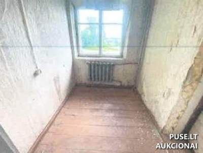Parduodama 3/20 dalis gyvenamojo namo Lazdijų r. Stebulių k. Dzūkų g. 8, pradinė kaina 1400 EUR