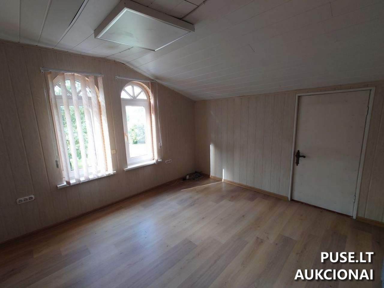 Administracinis pastatas Pastatai Muziejaus g. 2, Girėnai, 71131 Šakių r. sav., Lithuania 1