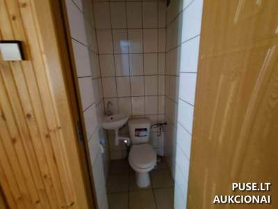 Administracinis pastatas Šakių rajone, Girėnuose, parduodamas už 44006 EUR