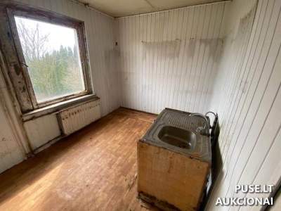 Gyvenamasis namas Lazdijų rajone, Vidzgailų k., parduodamas aukcione nuo 22488 EUR