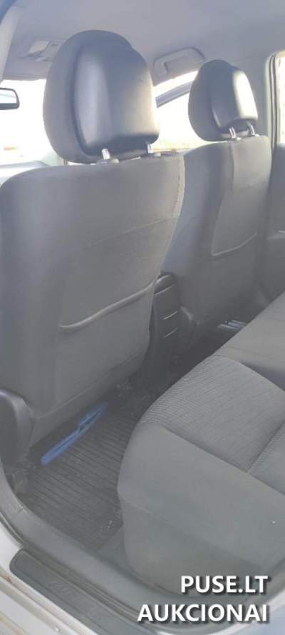 Toyota Avensis 2010 m. lengvasis automobilis nuo 3000 EUR, aukcionas Šiaulių rajone