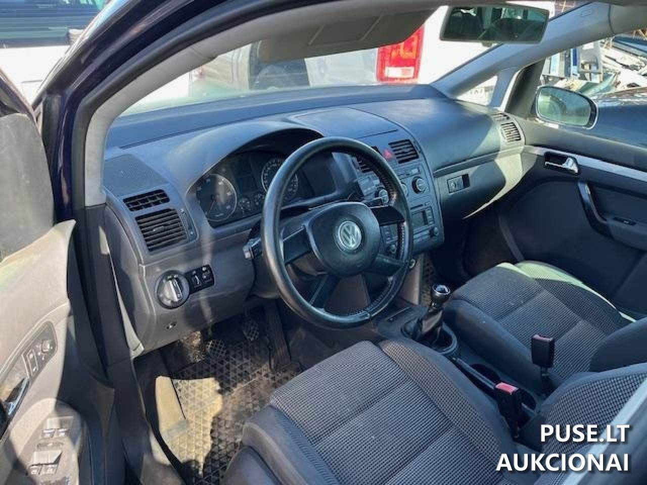 VOLKSWAGEN TOURAN Nenurodyta 1