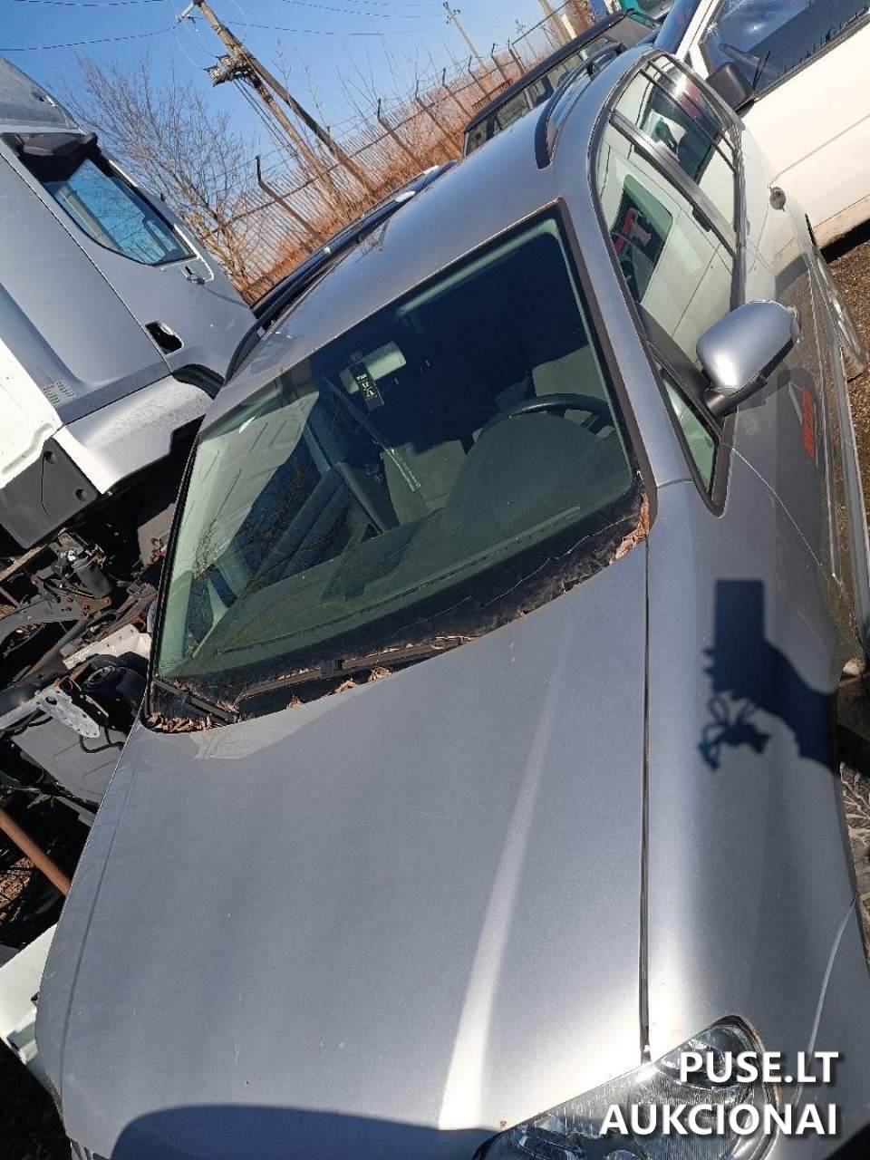 VW TOURAN Nenurodyta 3