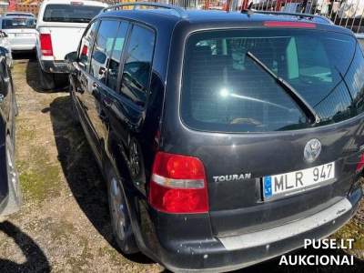 VW Touran 2003 dyzelinis automobilis aukcione nuo 1794 EUR Panevėžio rajone