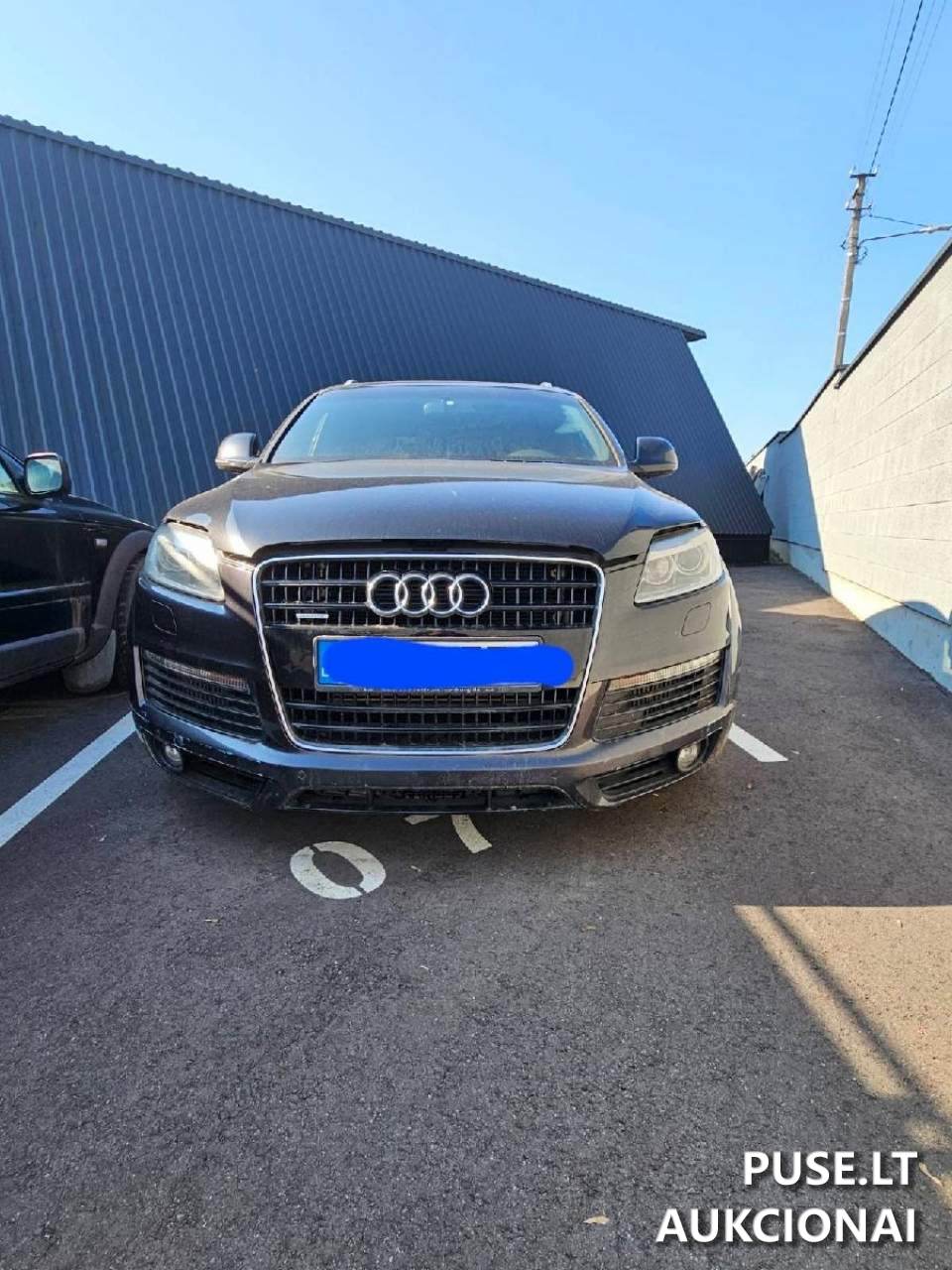 Automobilis Audi Q7 Lengvasis automobilis 2