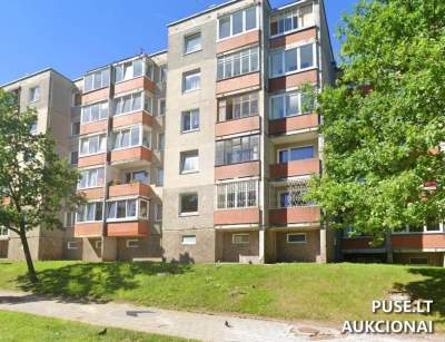 3/16 dviejų kambarių buto dalies aukcionas Šiauliuose Dainų g. 78, pradinė kaina 11200 EUR