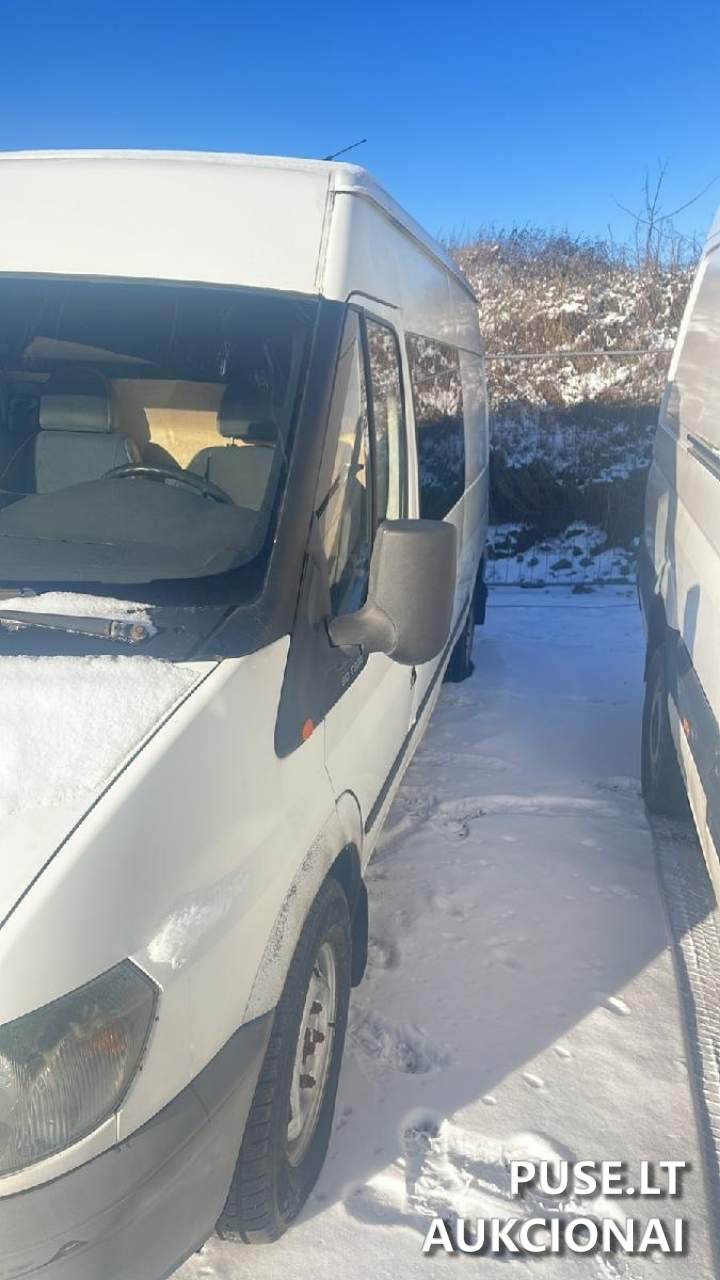 Volvo S80 ir Ford Transit Neklasifikuota 5