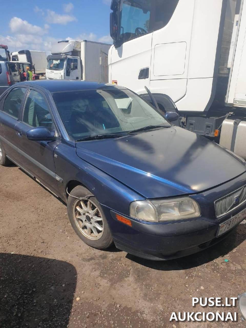 Volvo S80 ir Ford Transit Neklasifikuota 10