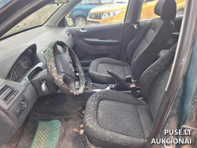 Parduodamas automobilis Skoda Fabia 2005 m. benzinas 55 kW Alytaus rajone 280 EUR