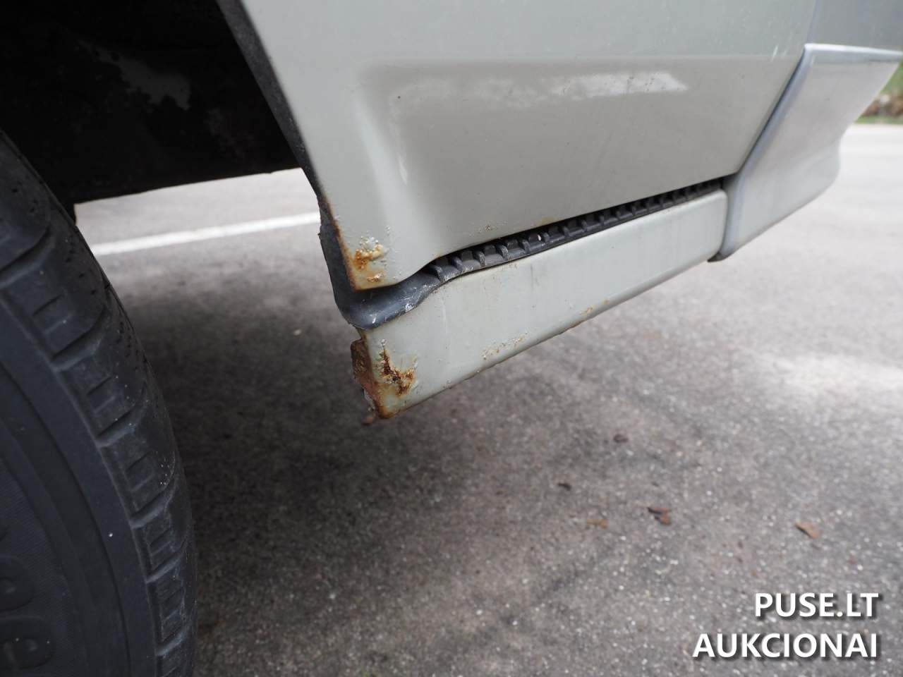 Automobilis MITSUBISHI L300 Keleivinis automobilis 1
