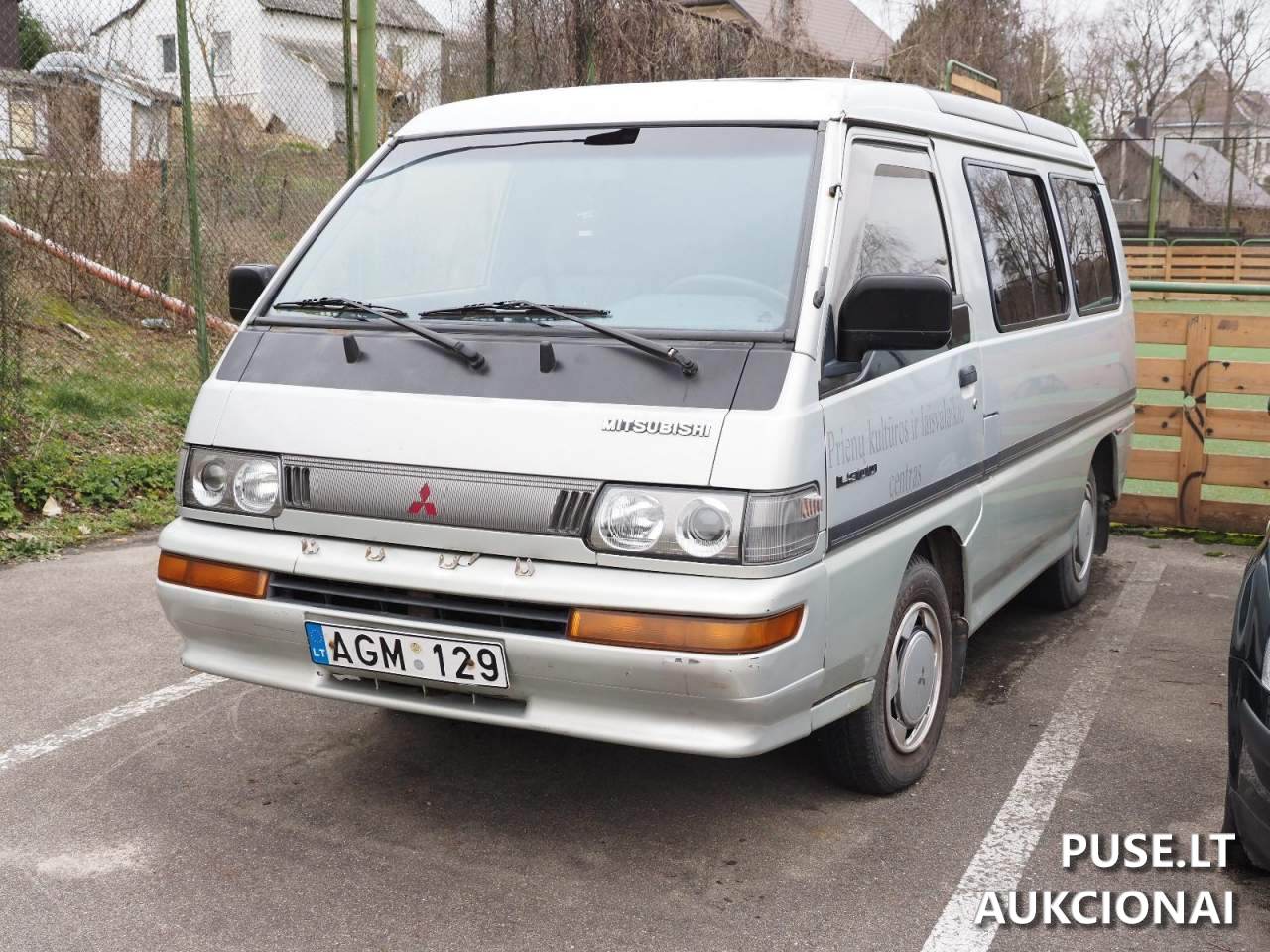 Automobilis MITSUBISHI L300 Keleivinis automobilis 2
