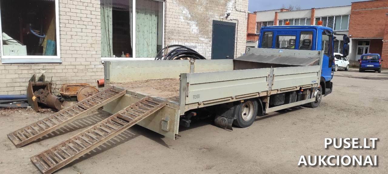 Krovininis automobilis (sunkvežimis) Krovininis automobilis nuo 3,5t. iki 12t. 3