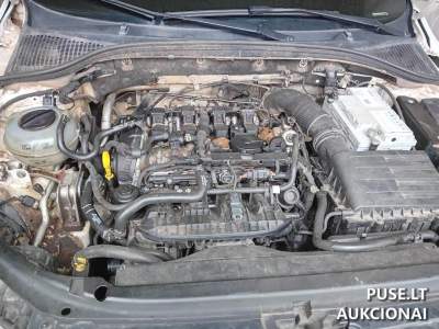 Parduodamas naudotas Škoda Octavia 2015 benzininis automobilis aukcione nuo 1960 EUR