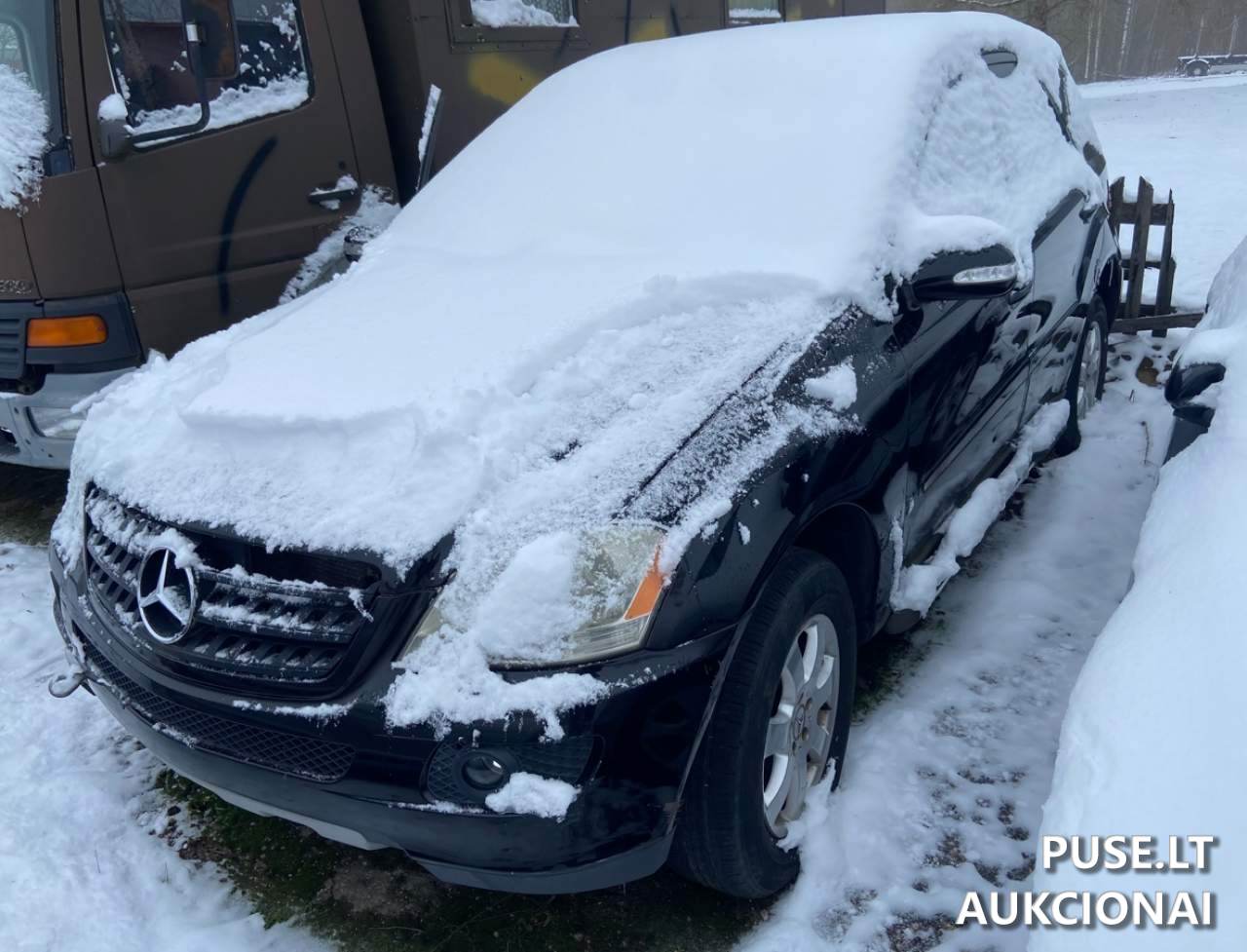 Mercedes Benz ML Keleivinis automobilis 2