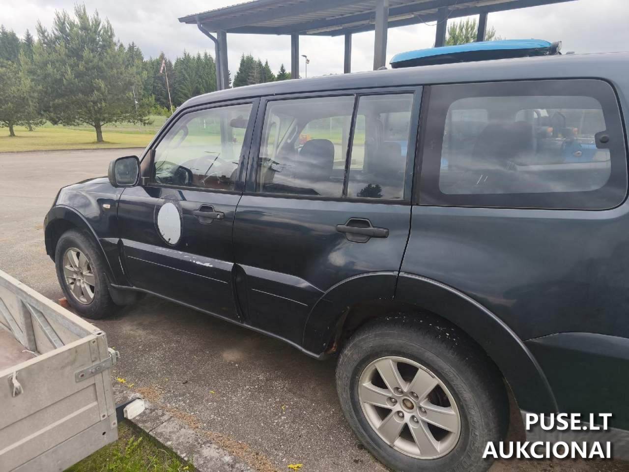 Automobilis "Mitsubishi Pajero", valst. Nr. CZC 032 Keleivinis automobilis 2