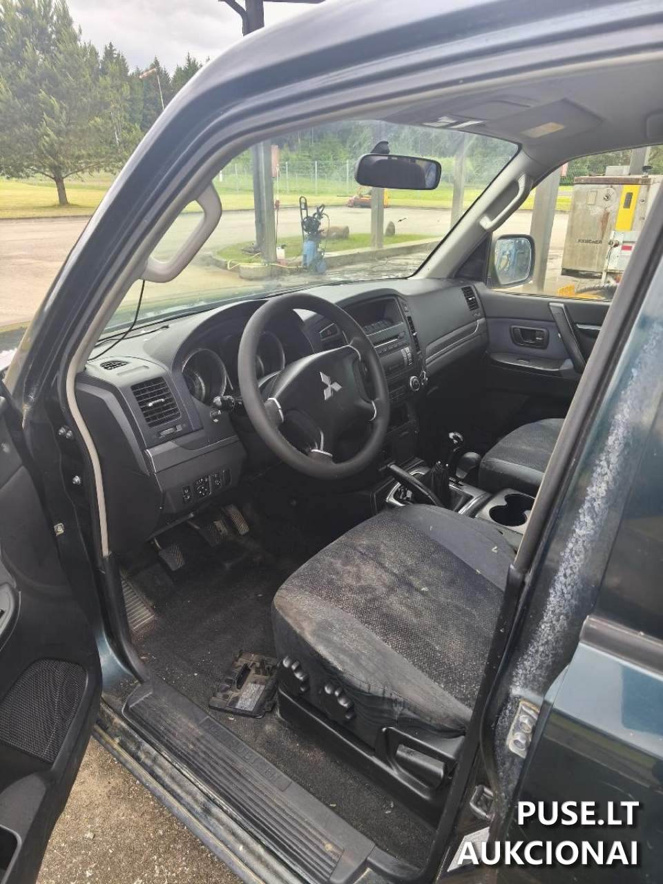 Automobilis "Mitsubishi Pajero", valst. Nr. CZC 032 Keleivinis automobilis 3