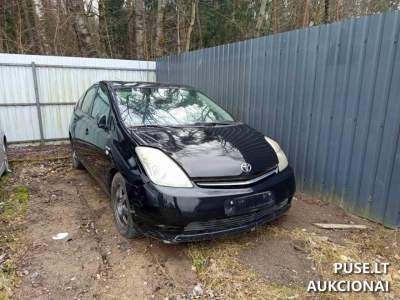 Toyota Prius 2008 m. keleivinis automobilis aukcione Vilniuje, pradinė kaina 700 EUR