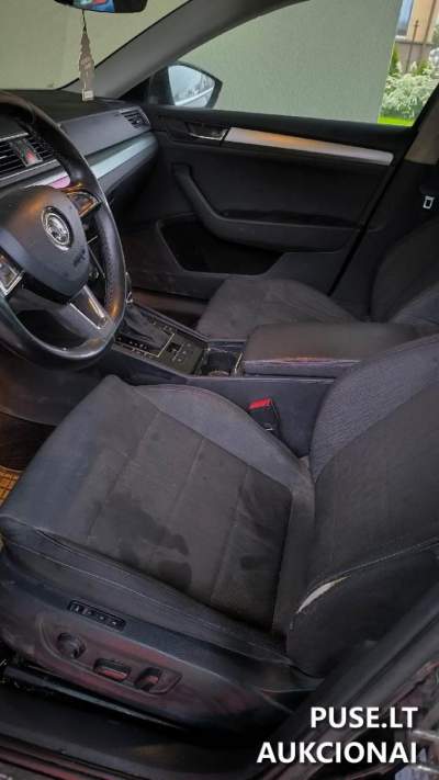 Keleivinis automobilis Skoda Superb 2018 m. parduodamas aukcione už 14000 EUR
